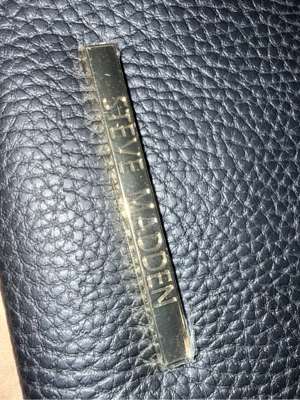 Steve Madden Black Pebbled Leather Zip Wristlet Wallet